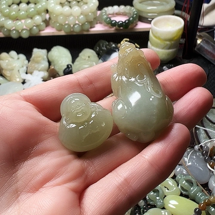 麦***菜和田玉（糖玉）未镶嵌手链