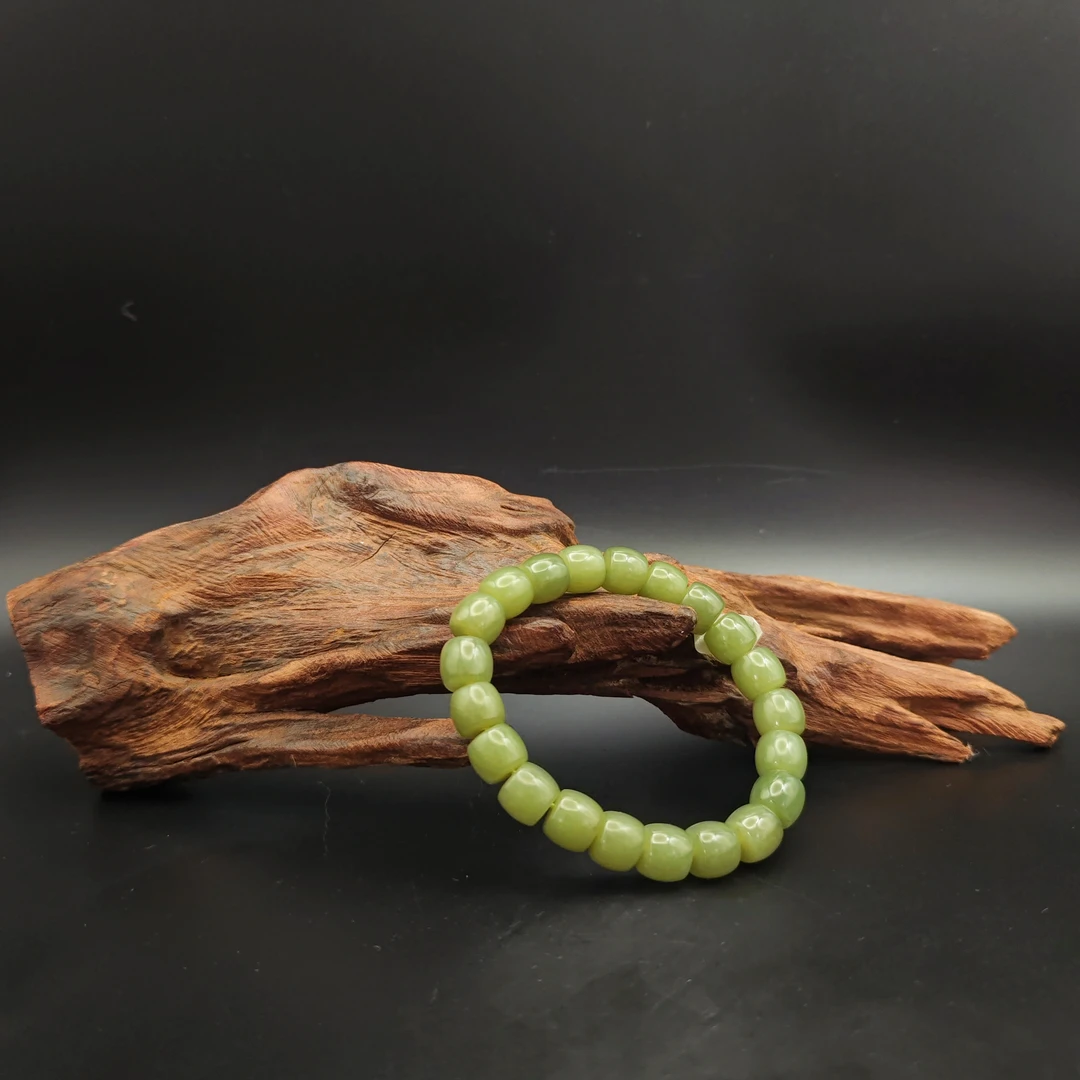 Q和田玉桶珠手串（0690）