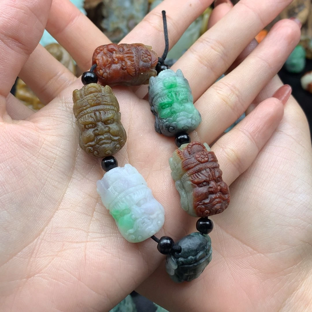 向***行定制翡翠未镶嵌翡翠