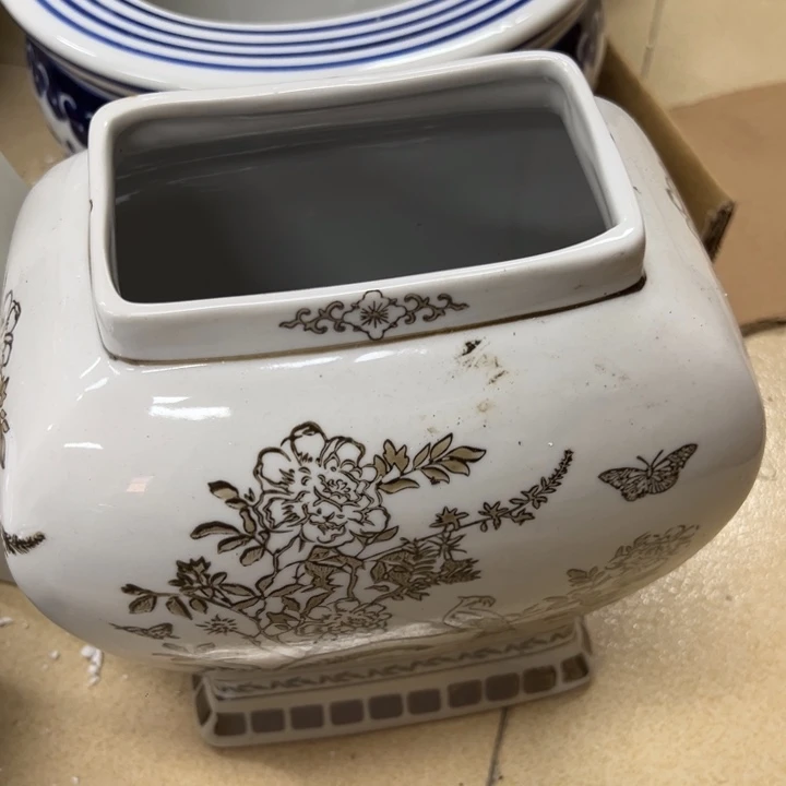 瓷片微瑕。。。。。。。。。。