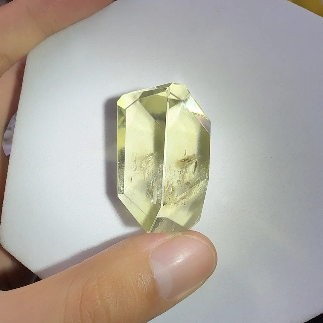 水晶珠宝半成品未镶嵌黄水晶