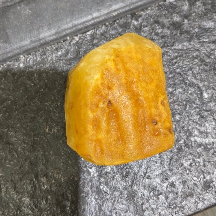 初***实未镶嵌定制琥珀裸石