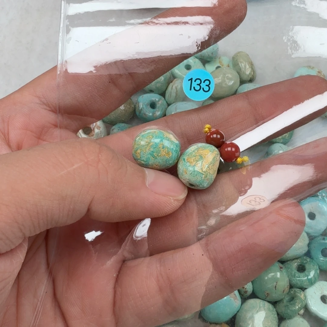 我***念南红玛瑙未镶嵌珠宝奇石