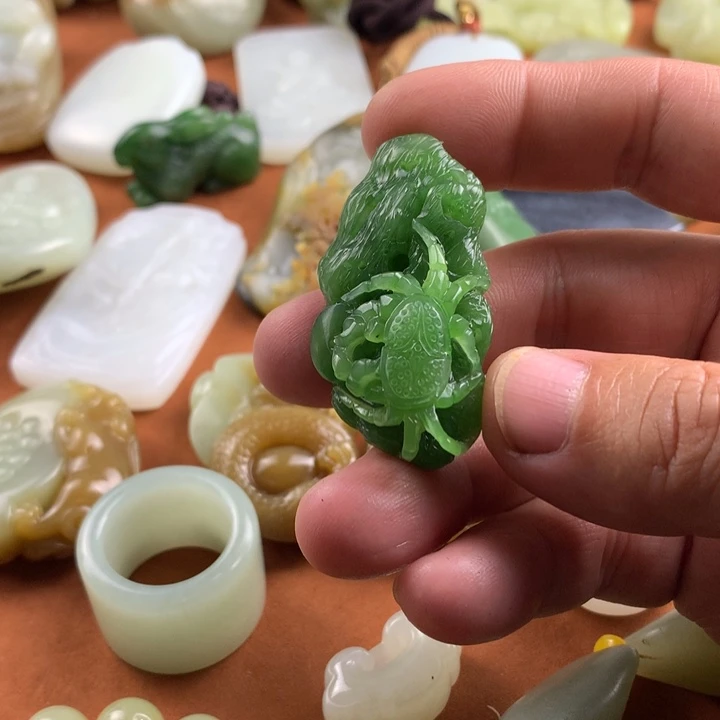 未镶嵌和田玉挂件