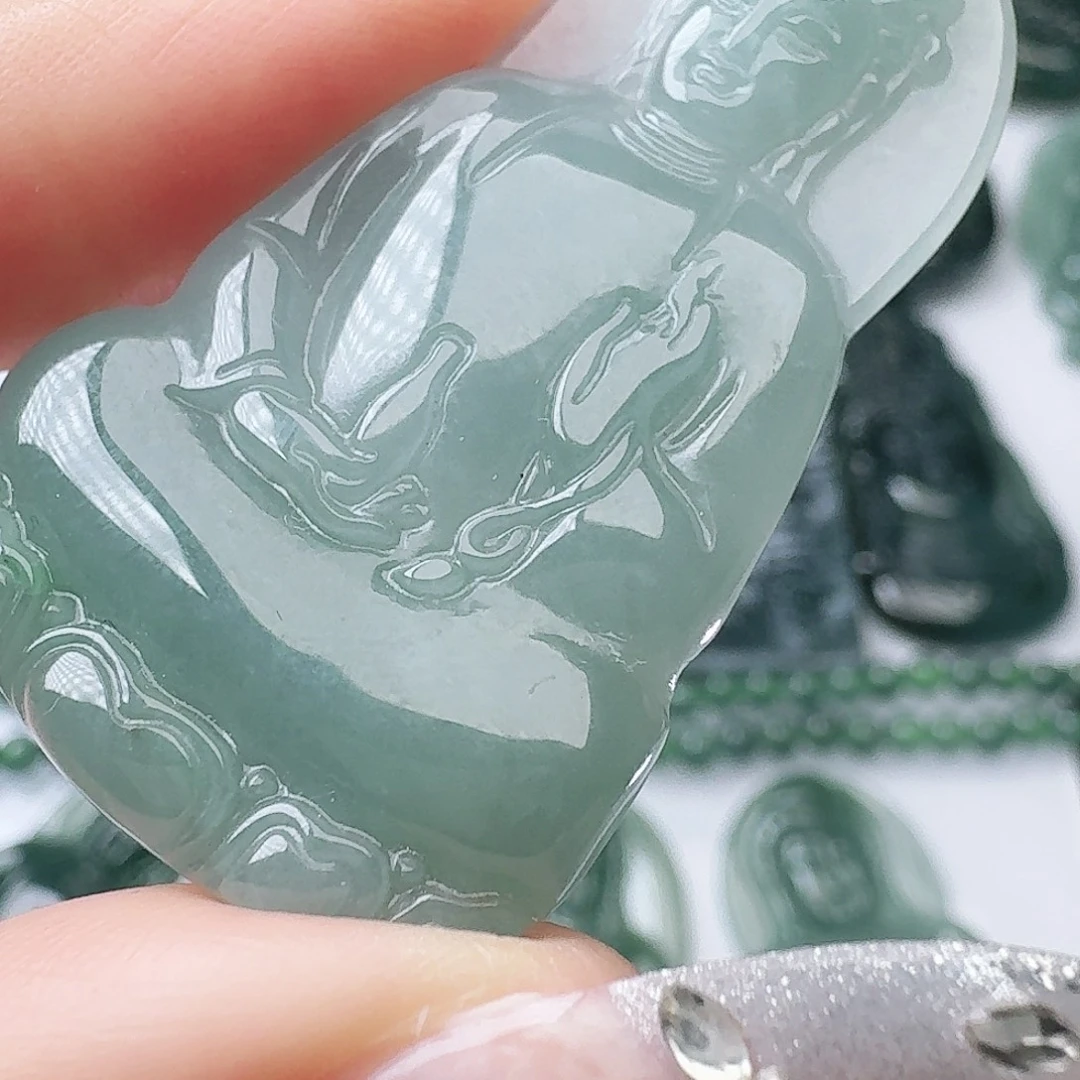 翡翠未镶嵌颈饰天然的A货翡翠多样性发其一