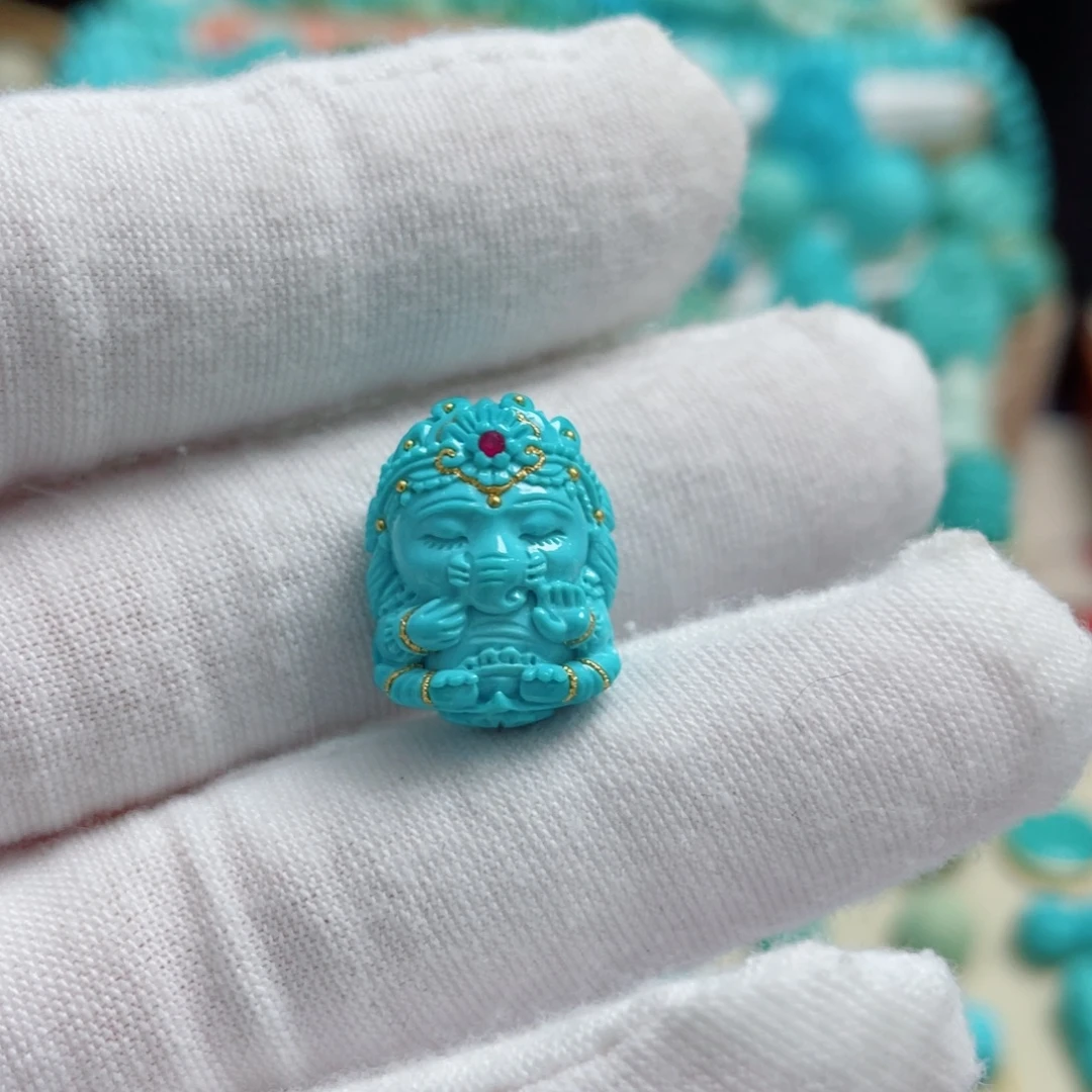 绿松石未镶嵌珠宝奇石