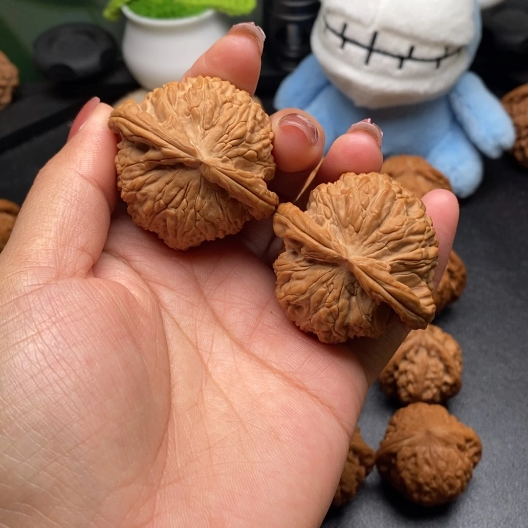 文玩核桃吊坠球白46