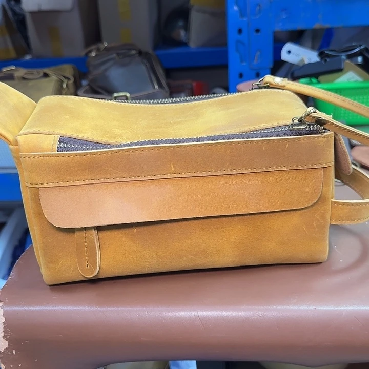 疯马牛皮化妆包23厘米