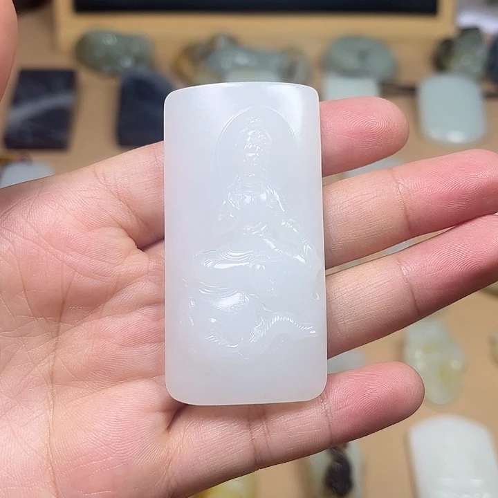 和田玉未镶嵌颈饰