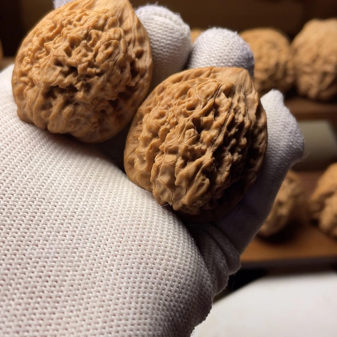 桃核吊坠听**潮王永麒麟纹官帽35