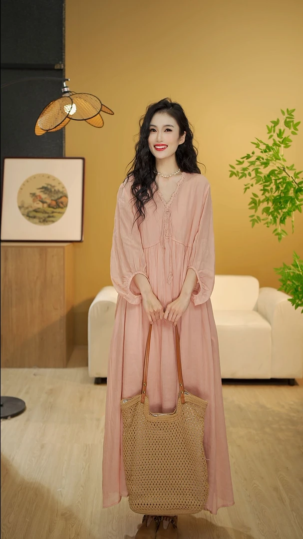 新款女款苎麻爆款气质复古连衣裙裙子2025夏季时尚简约飘逸仙女裙
