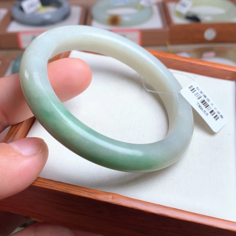 【闪购商品】和田玉手镯未镶嵌17号，59.5