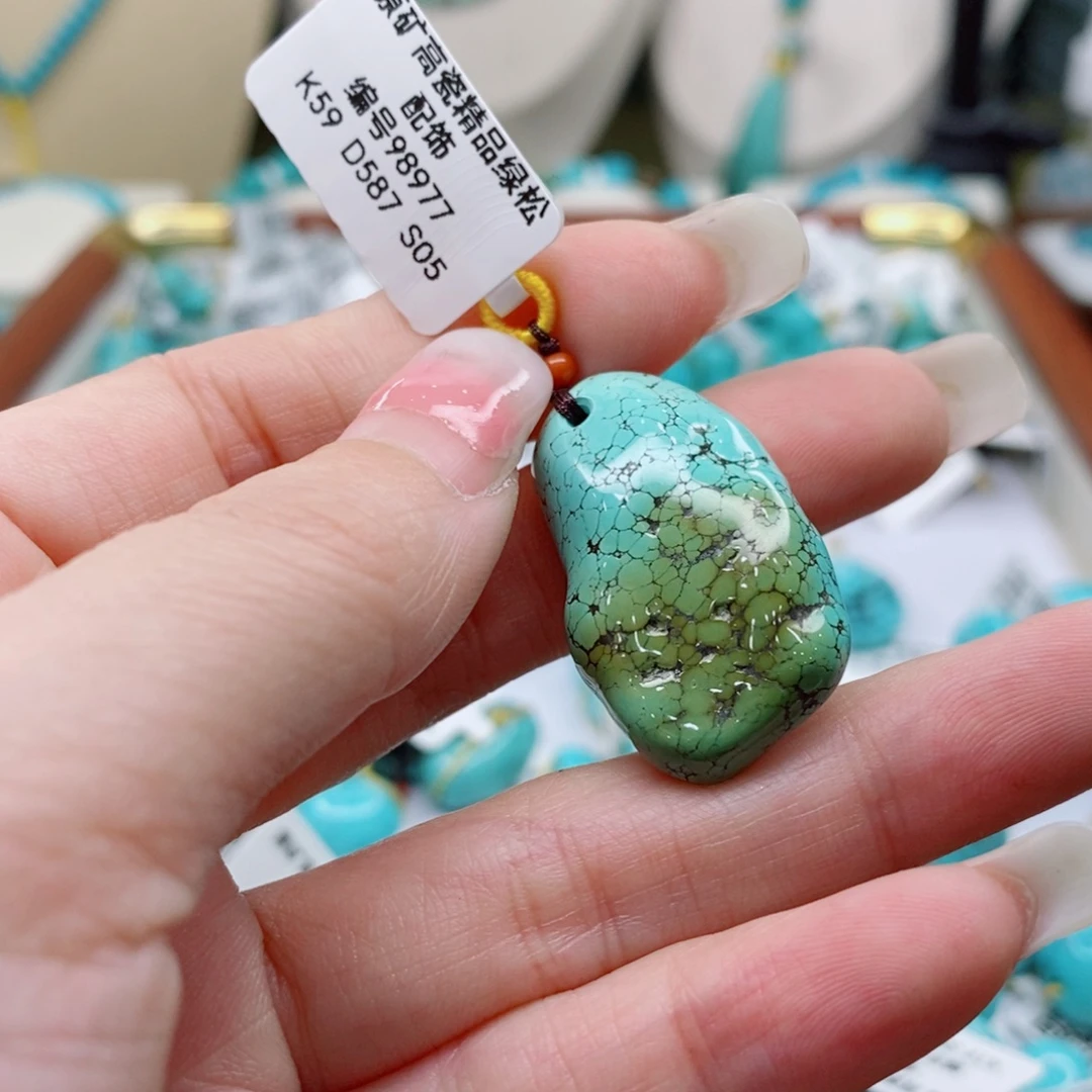 绿松石未镶嵌珠宝奇石