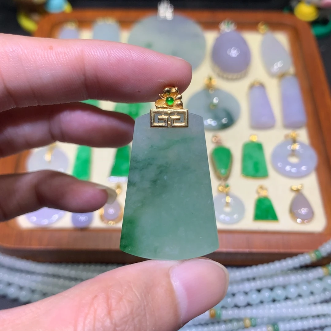 吊坠(不含链)18K金镶嵌翡翠