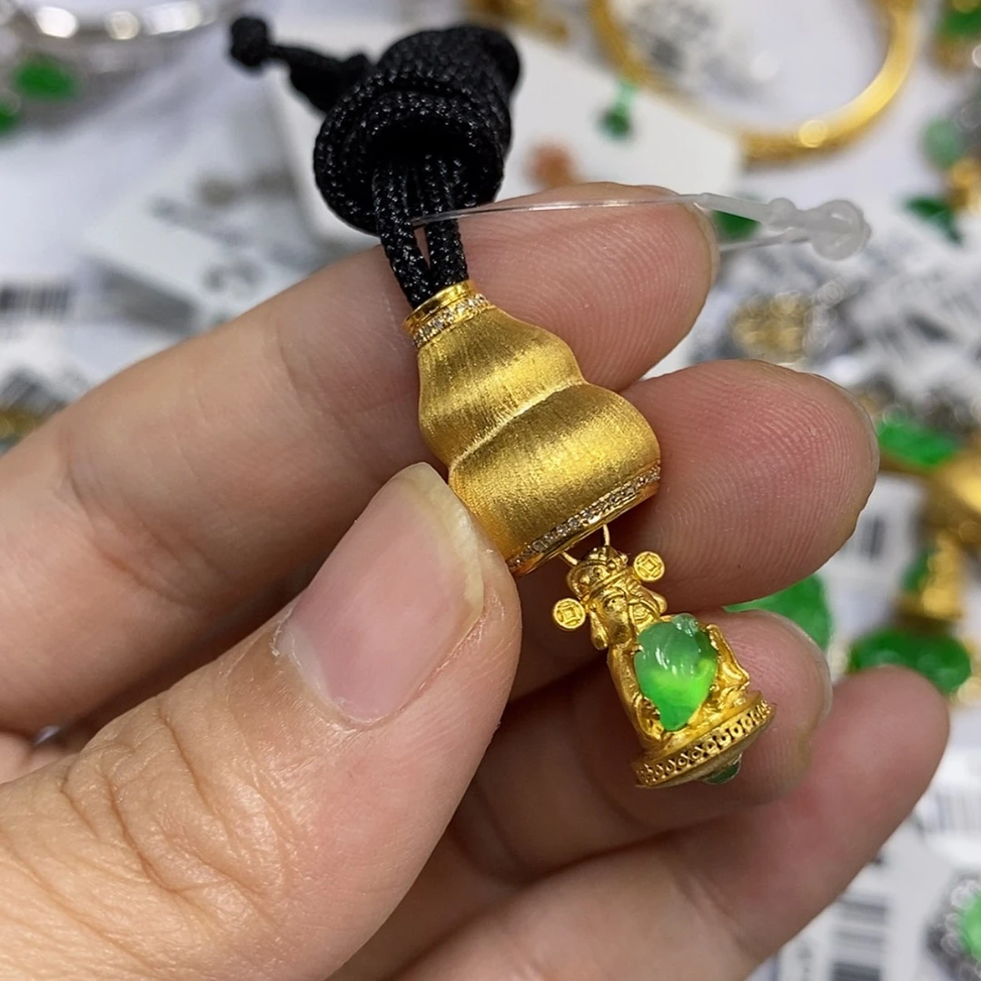【闪购商品】颈饰18K金镶嵌翡翠繁**叶吊坠