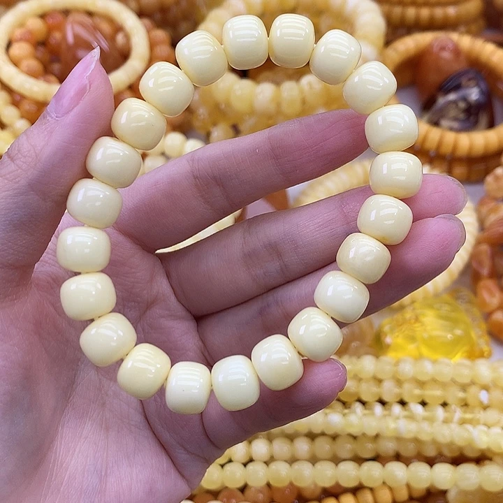 蜜蜡未镶嵌珠宝奇石