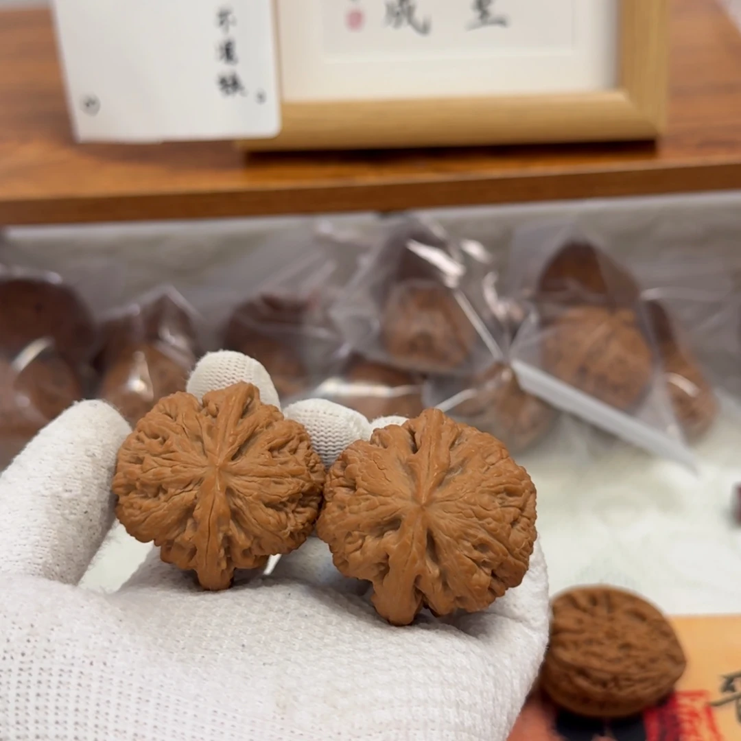 文玩核桃吊坠42粗筋