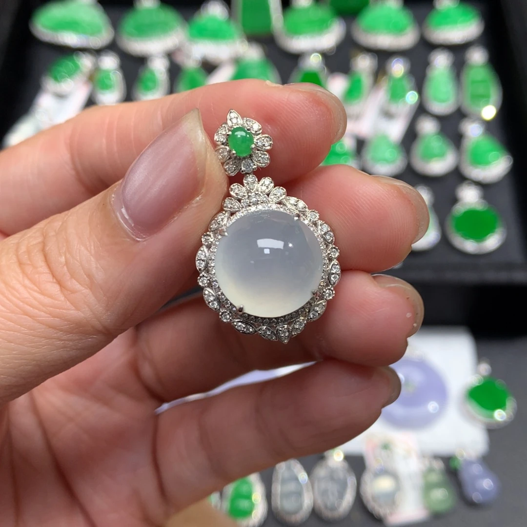 翡翠18K金镶嵌吊坠(不含链)