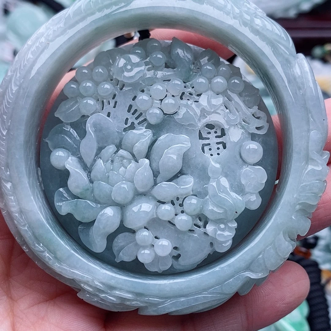 翡翠未镶嵌吊坠(不含链)缘*