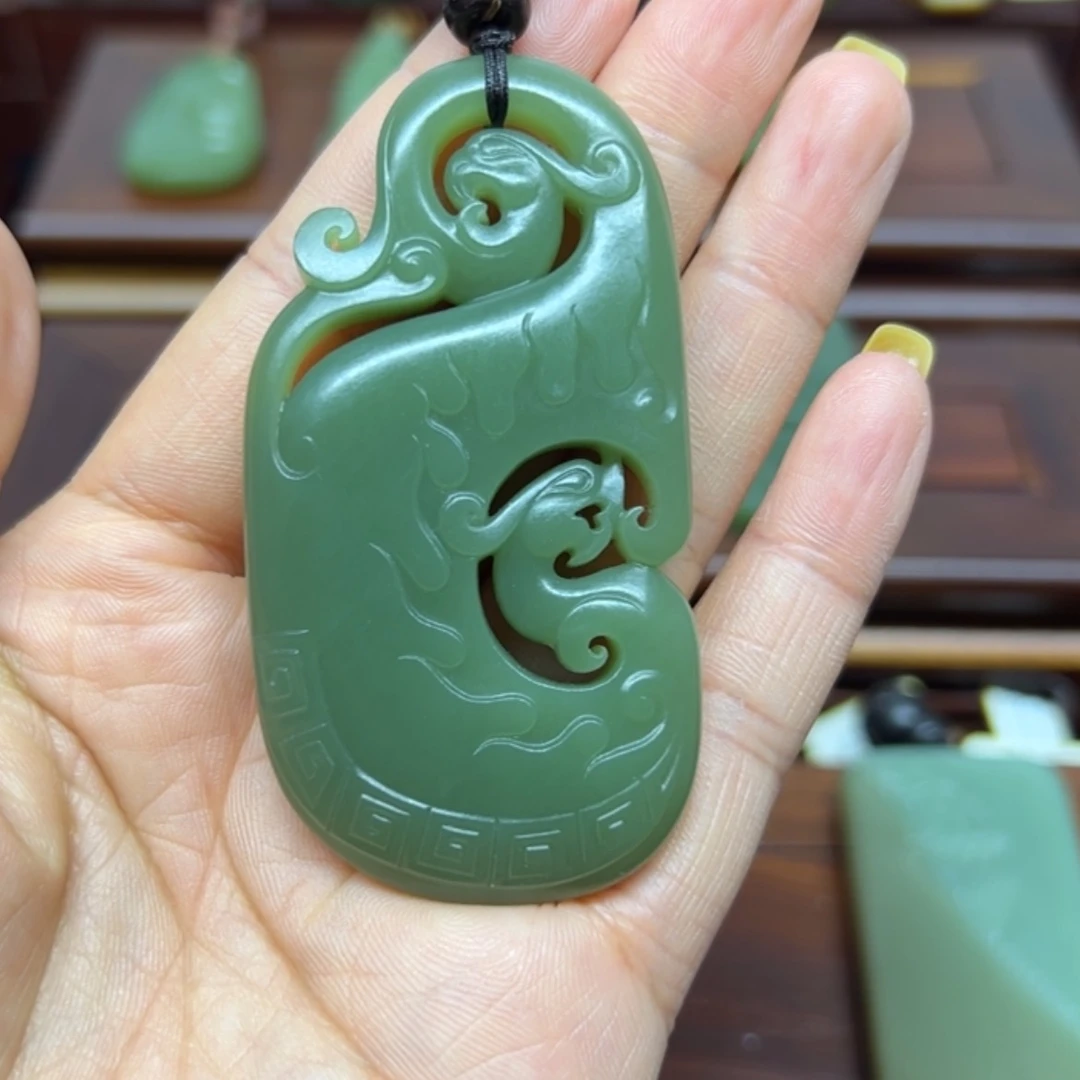 【闪购商品】岫岩老玉（透闪石质玉）颈饰未镶嵌陈*胜
