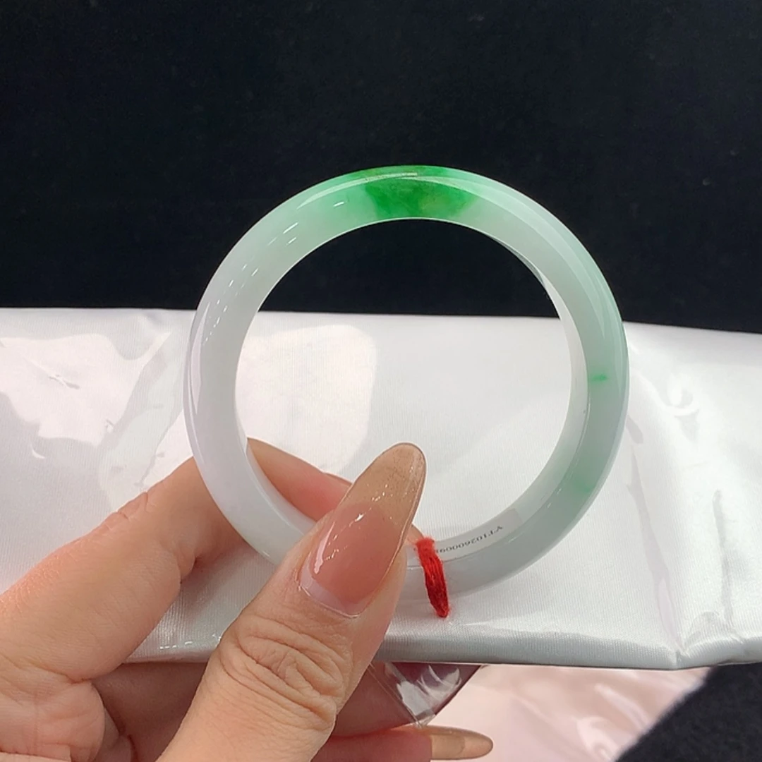 【闪购商品】未镶嵌手镯翡翠正55