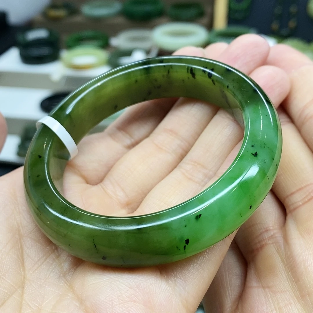 【闪购商品】未镶嵌手镯和田玉