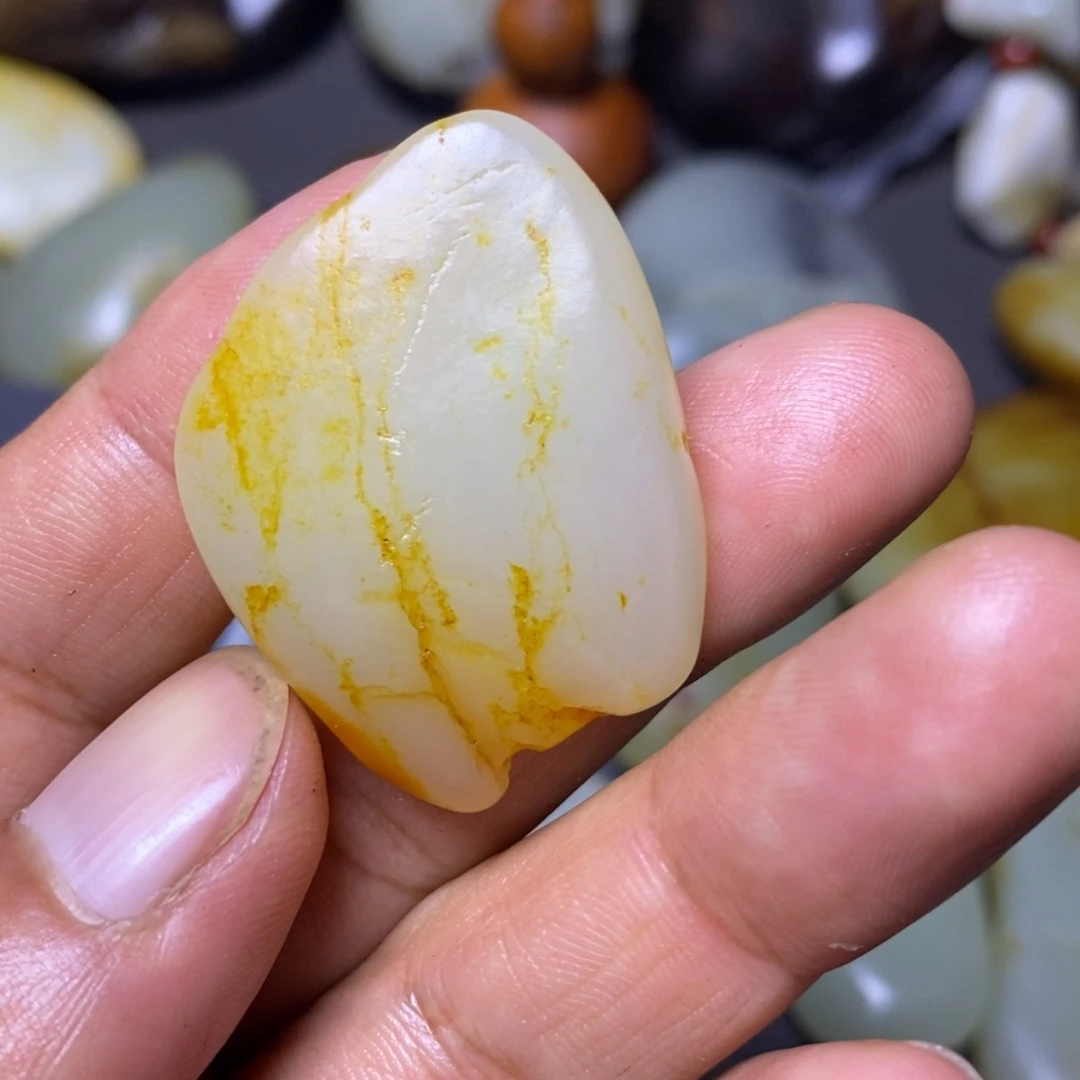 未镶嵌和田玉（糖玉）挂件