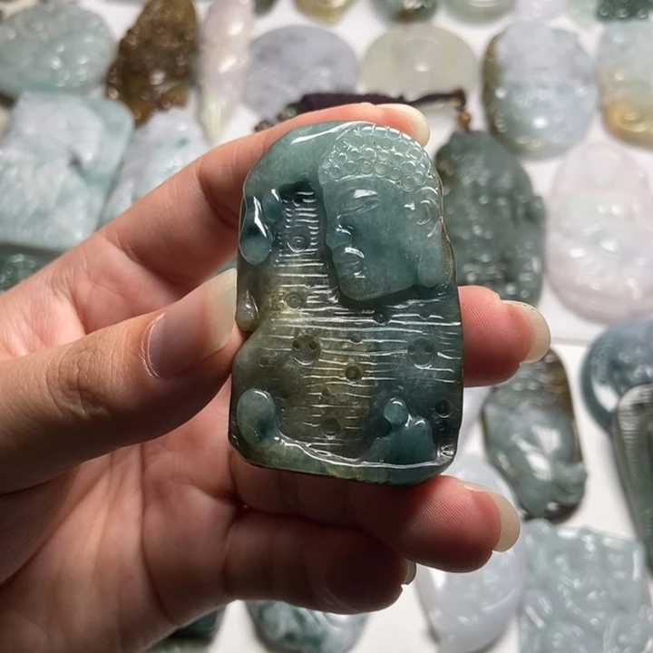 翡翠未镶嵌颈饰求佛问道56
