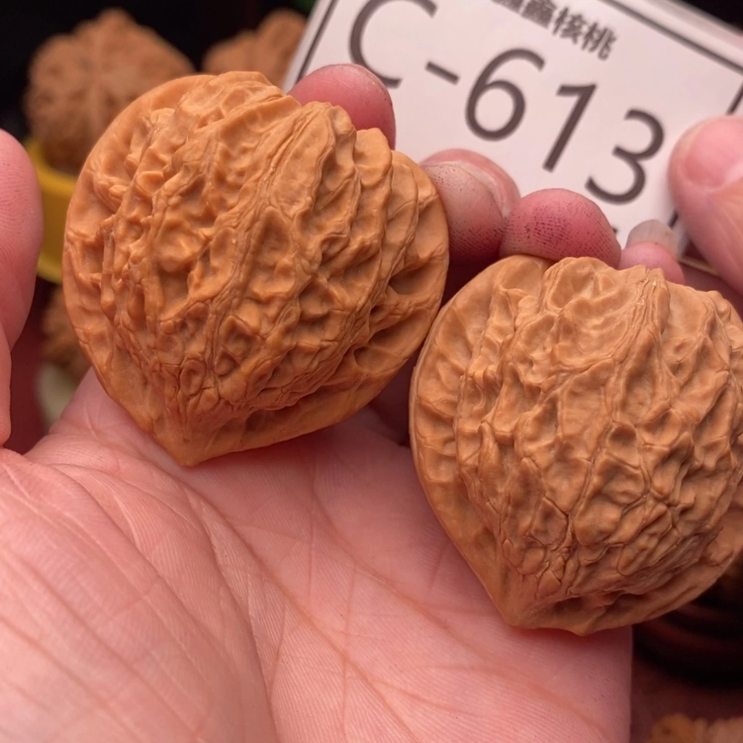 文玩核桃把件金牛41