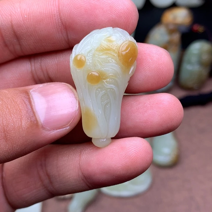 和田玉（糖玉）未镶嵌颈饰