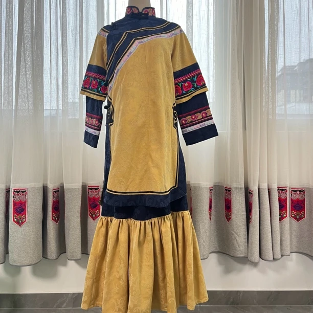 彝饰港民族风鱼尾裙复古刺绣长袖彝族服饰时尚清新