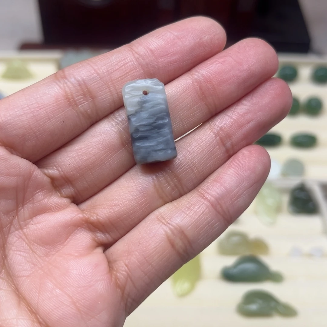 飞***飞和田玉未镶嵌珠宝半成品