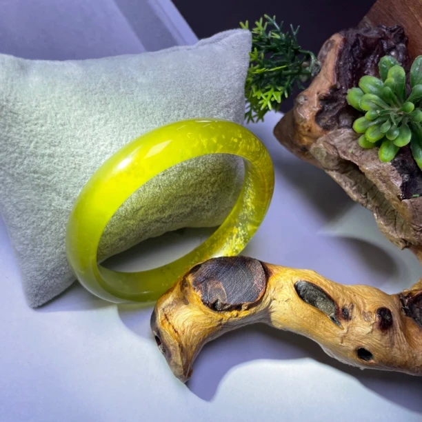 新人见面好礼天然岫玉花玉飘糖色冰透半山半水手镯随机发一个