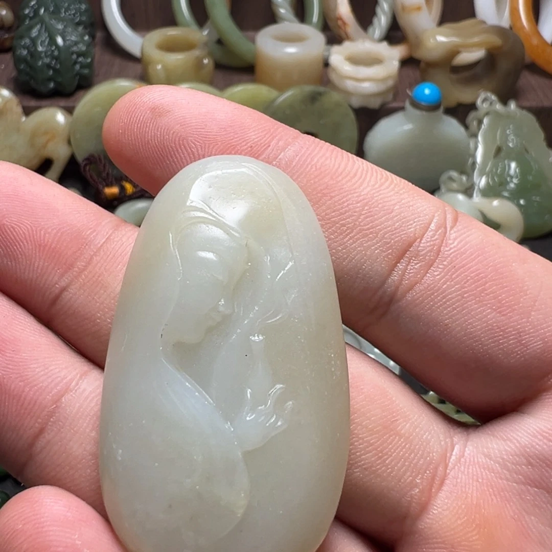 和田玉未镶嵌颈饰