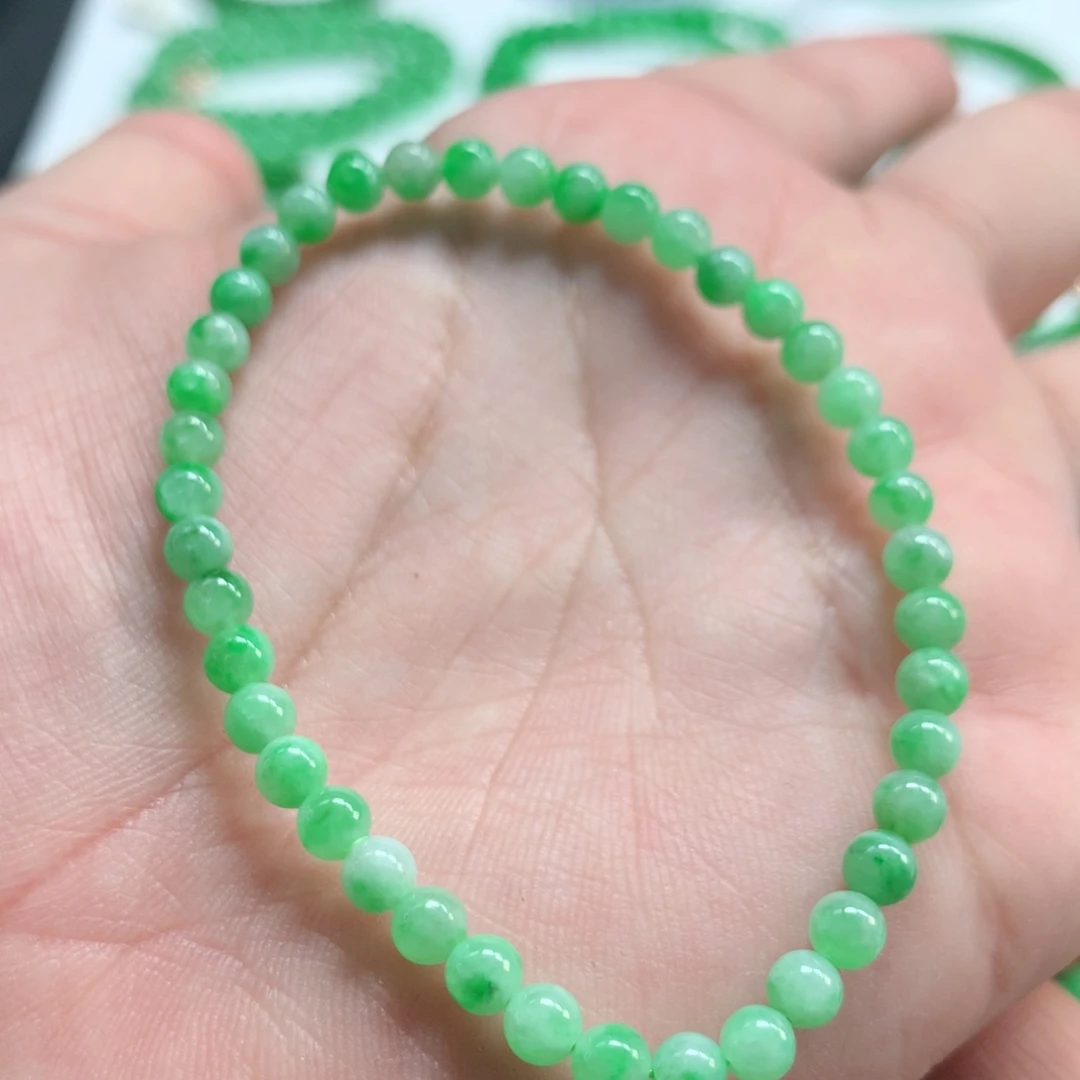翡翠未镶嵌手链翡翠