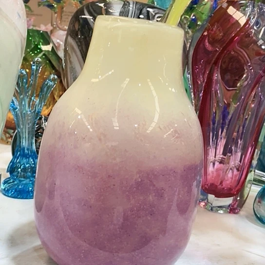 琉璃花瓶高25厘米口径6厘米