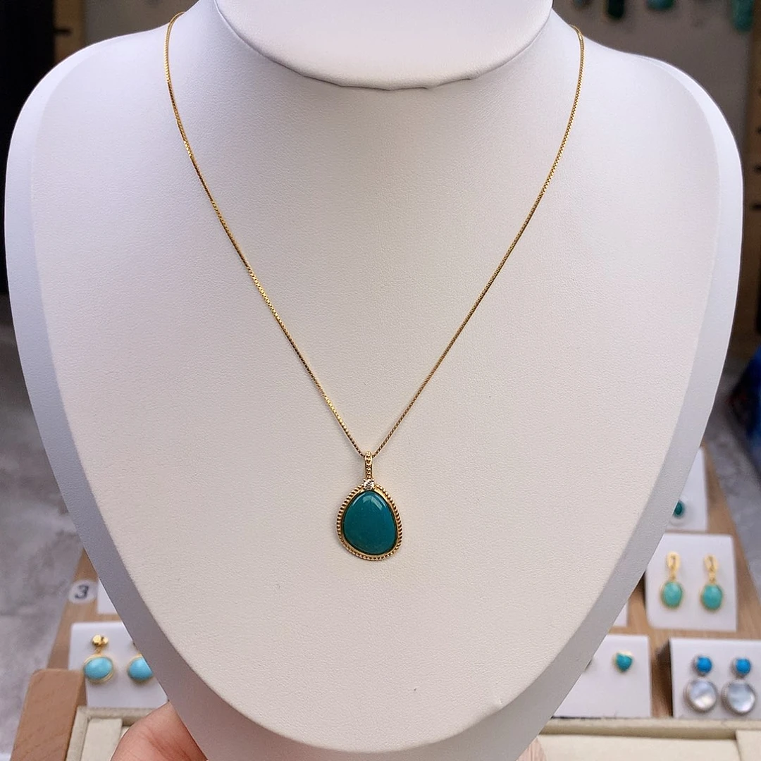 绿松石18K金镶嵌颈饰