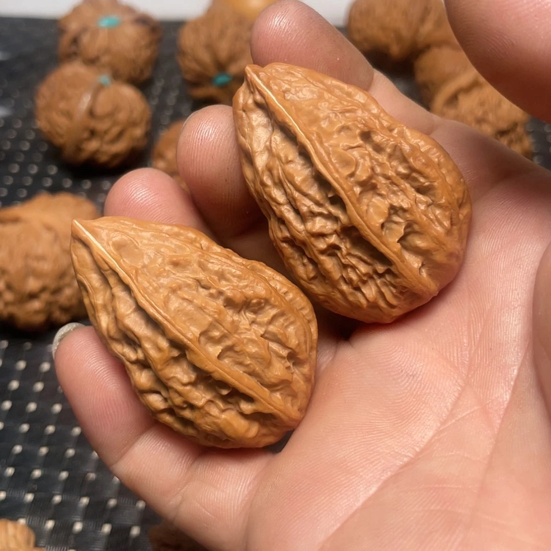 【闪购商品】文玩核桃把件不****混30野生核桃秋子