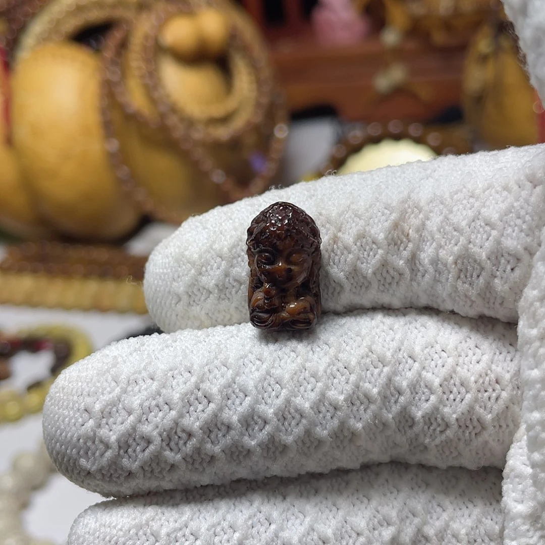 手串星月菩提雕刻楼兰美女福利款