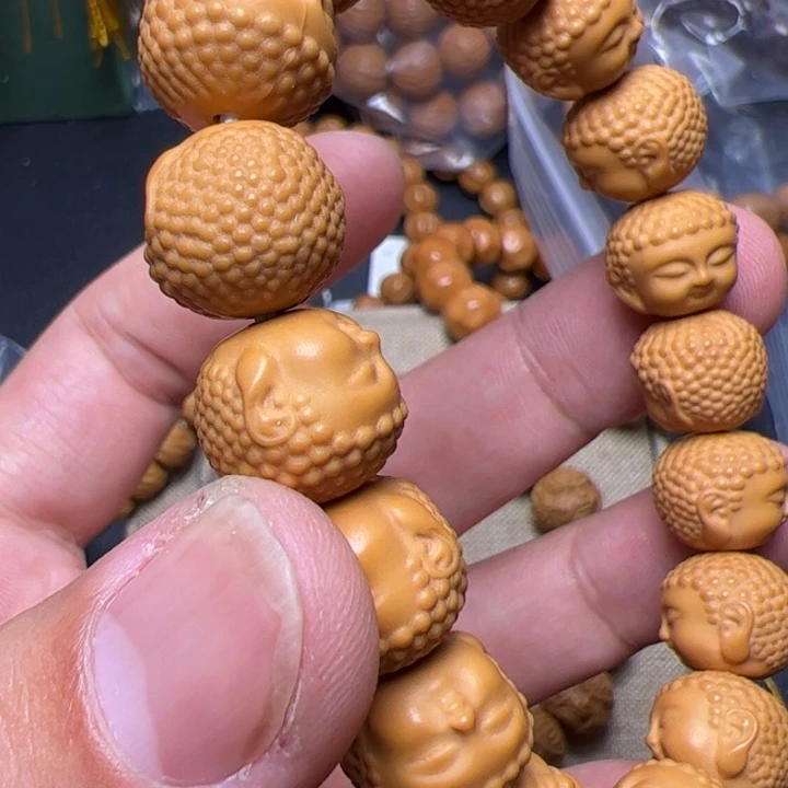 猴头核桃手串拖拉机