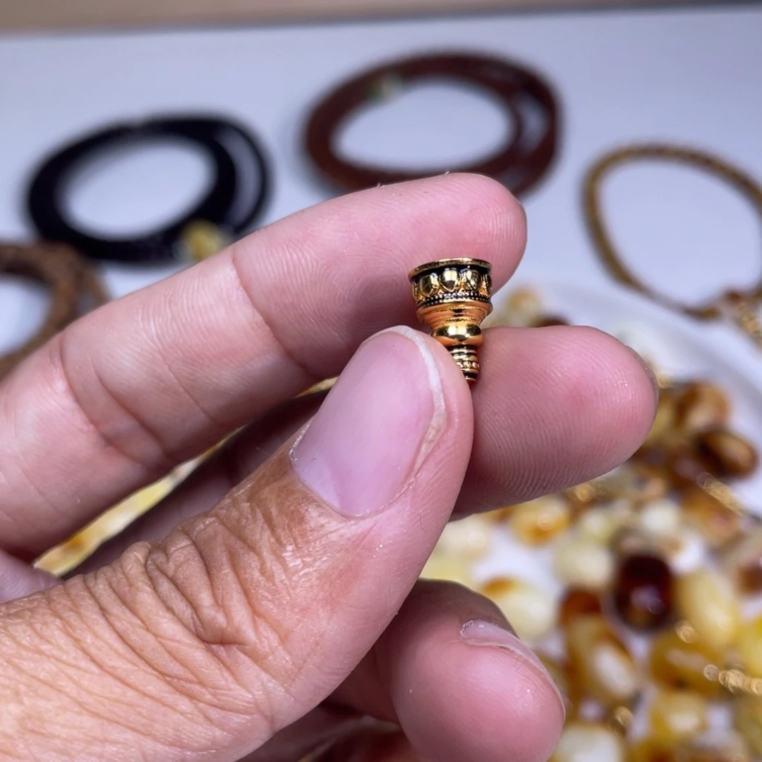 琥珀未镶嵌裸石塔