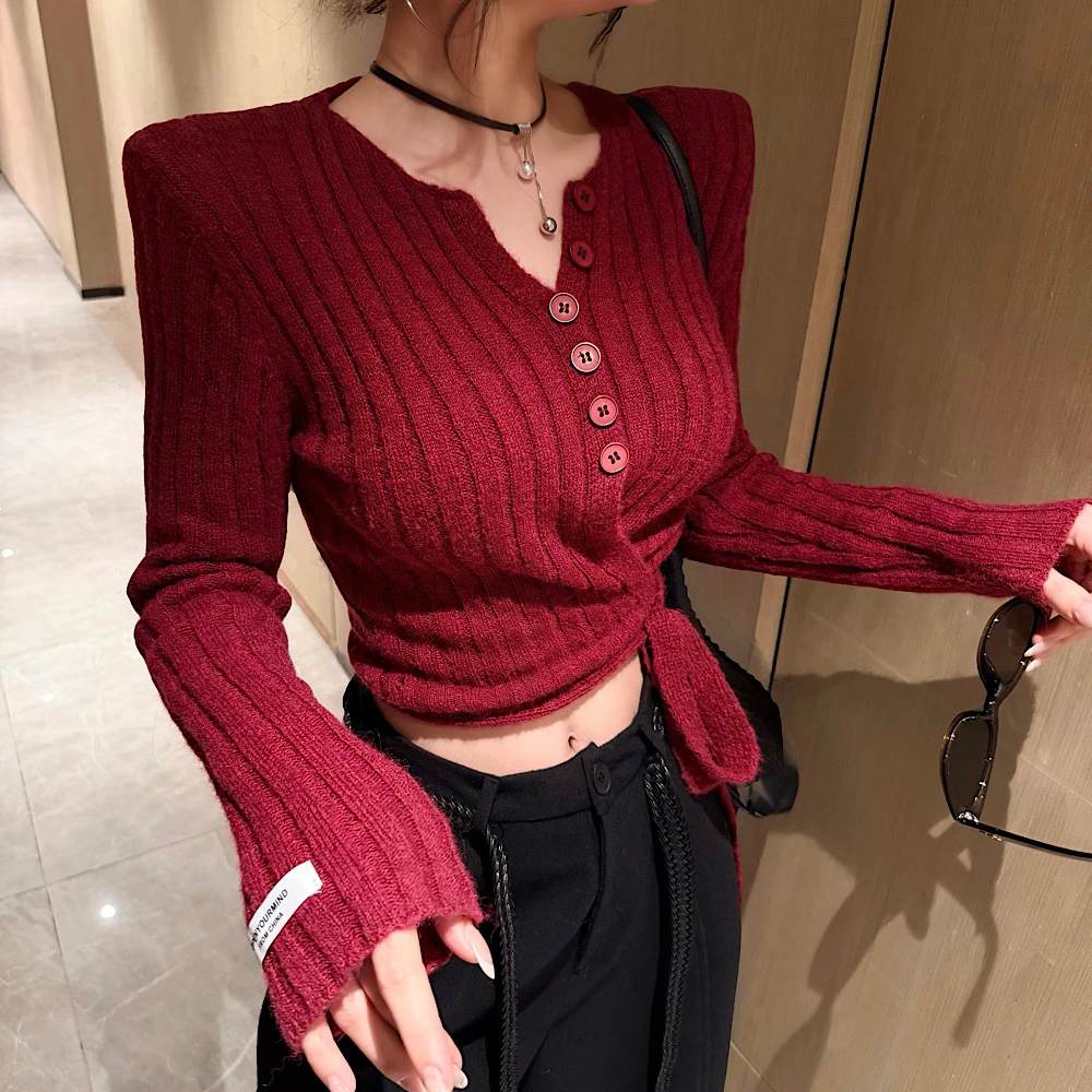 【钻石店铺优选】早秋新品时尚设计感V领单排扣交叉系带韩系毛衣女