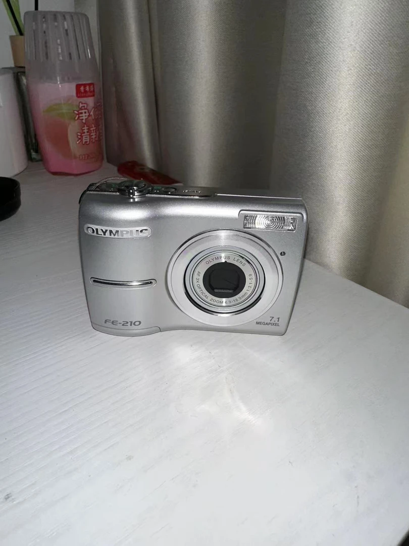 9新 Olympus/奥林巴斯 FE-210 710万像素 3倍光学变焦 自备xd卡