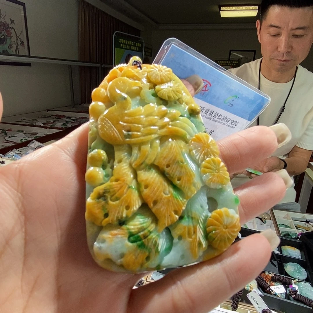 翡翠未镶嵌颈饰翡翠