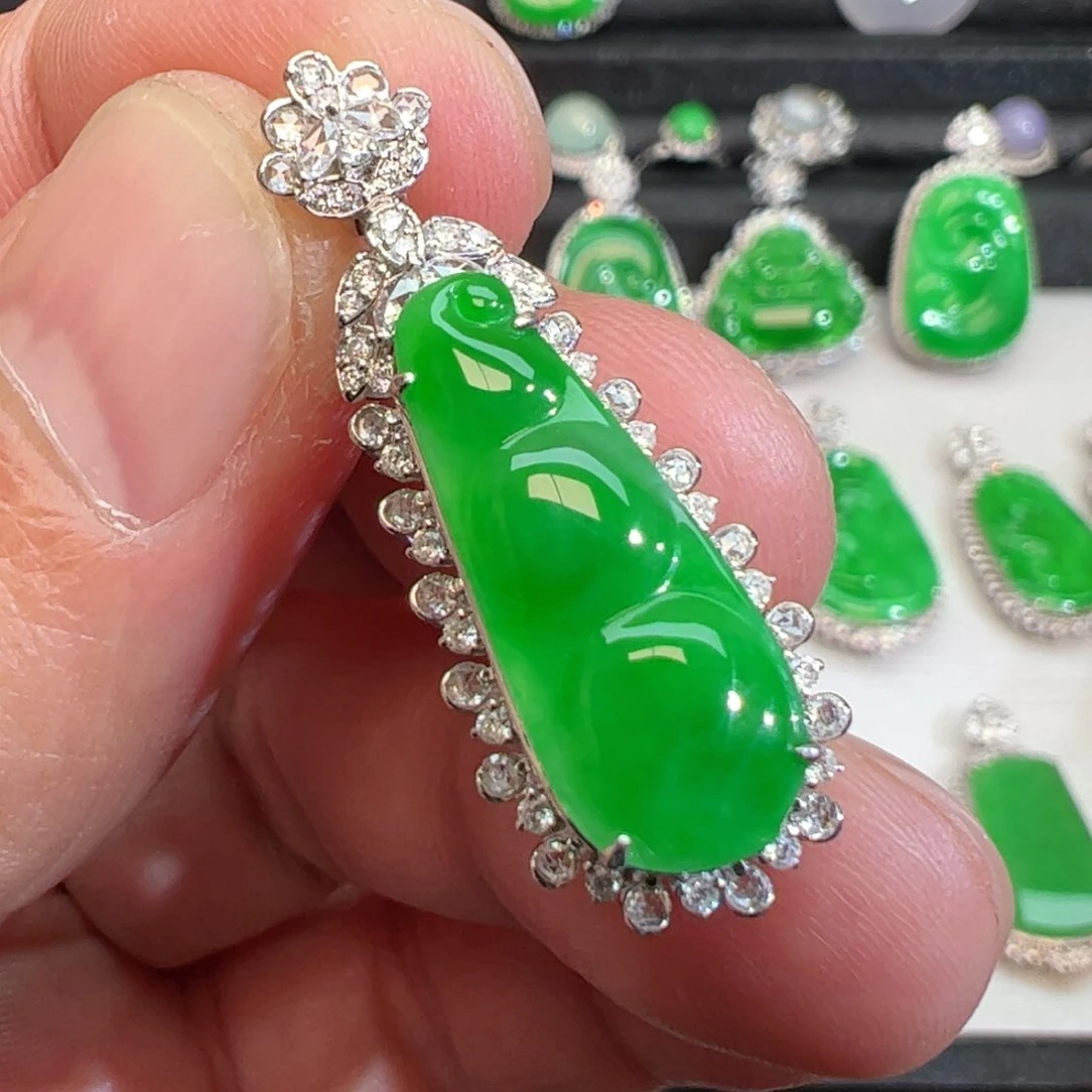 翡翠吊坠(不含链)18K金镶嵌