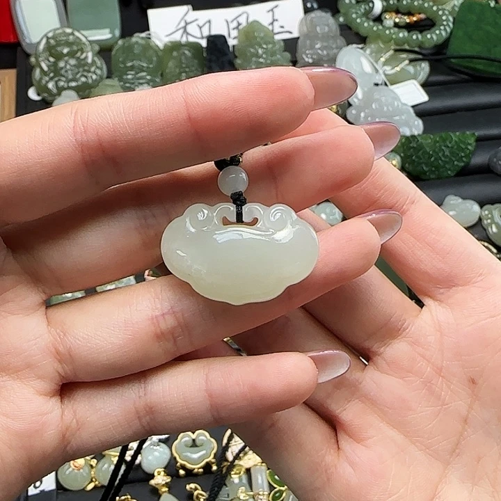 颈饰未镶嵌和田玉有瑕漏价福利！