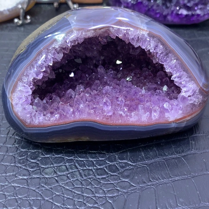 未镶嵌水晶大型摆件（非配饰）