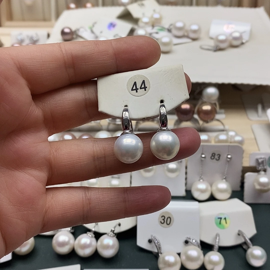 蜜***儿银S925镶嵌淡水珍珠颈饰