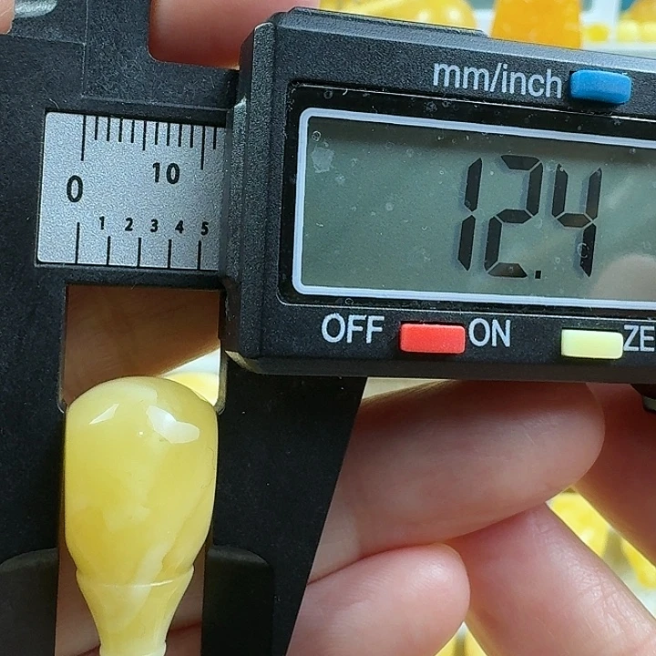 蜜蜡未镶嵌裸石19