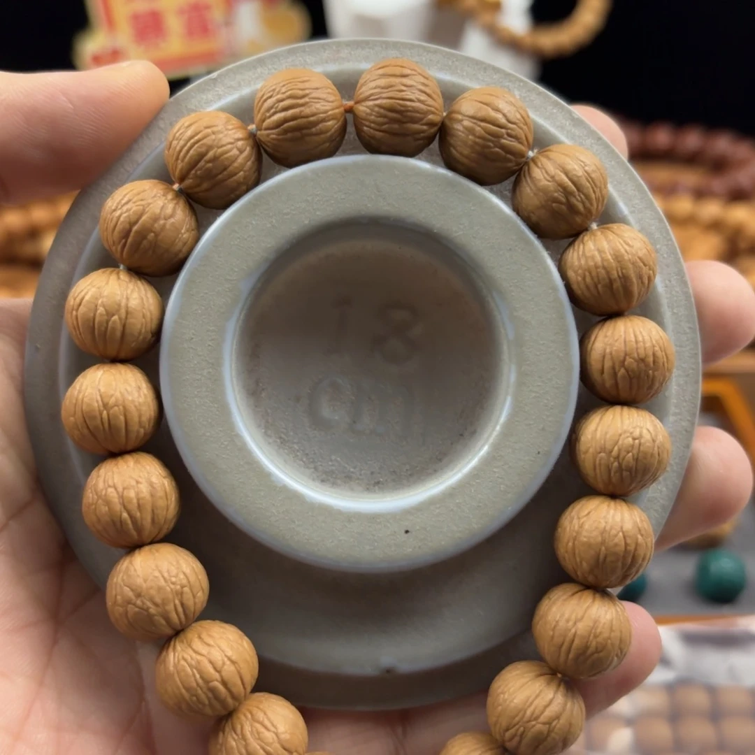 猴头核桃手串没***事凤羽